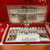 A qualche anno prima risale invece il raro servizio di posate forgiato nel 2008 in occasione del centenario del Bari sulle quali � inciso il logo della squadra